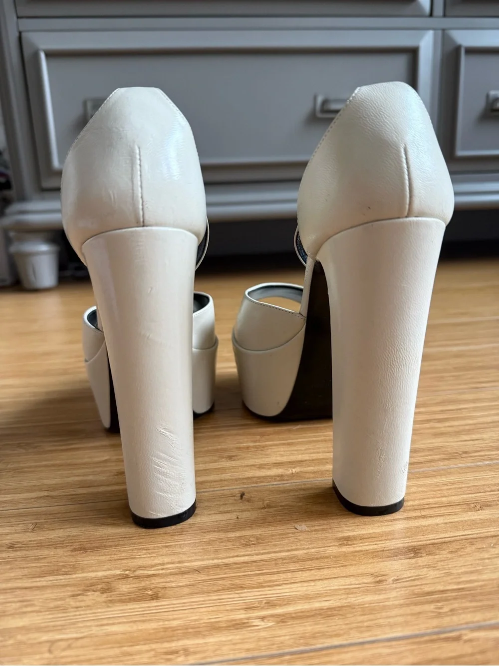 Saint Laurent Cream Leather Platform Peep-Toe Sandals - Picture 6 of 7